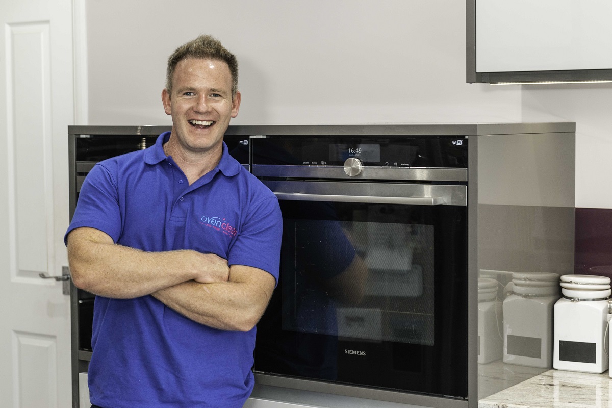 ovenclean franchisee in kitchen