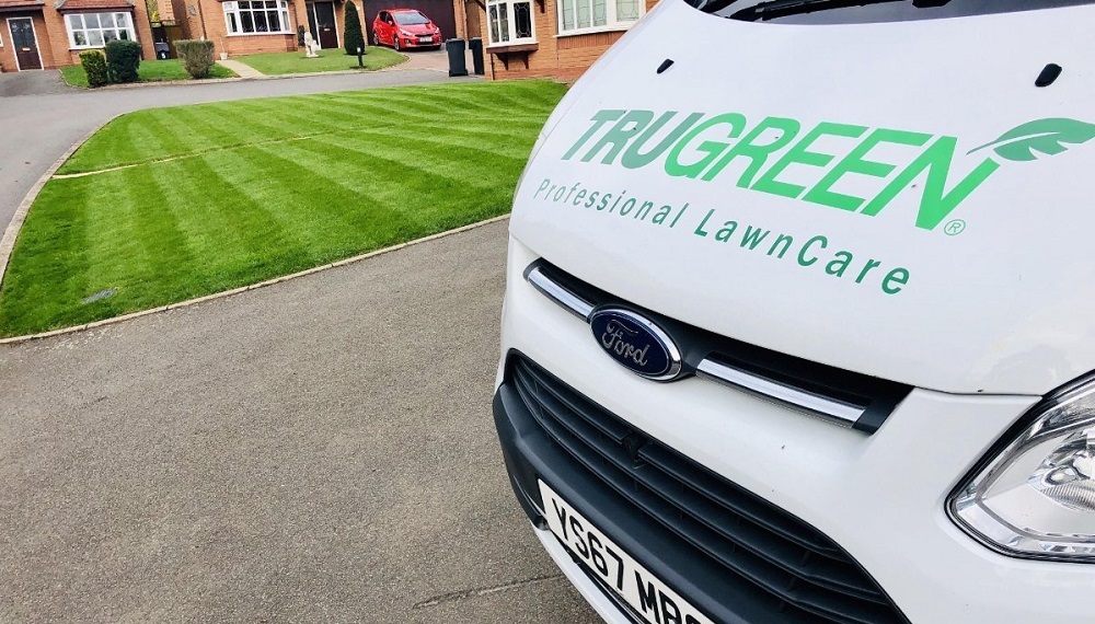 trugreen van next to lawn