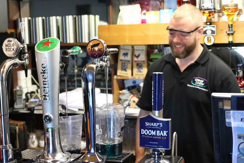 clearbrew franchisee cleaning the beer lines