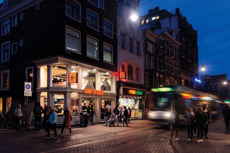 wok to walk restaurant in amsterdam