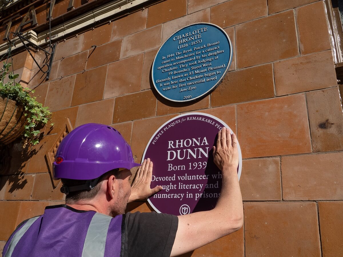 Home-Instead-Purple-Plaque.jpg