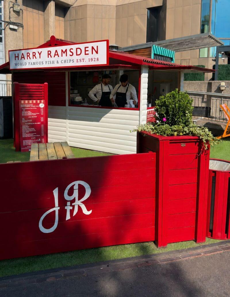 harrys-hut.jpg