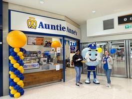 largeauntie-annes-pretzels.jpg